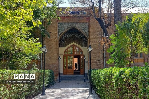بازدید معاونان پرورشی شهرستان‌های استان تهران از مدرسه دارالفنون