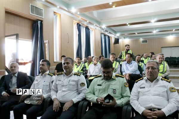 برگزاری همایش استفاده از کلاه ایمنی در هفته نیروی انتظامی شهرستان جوادآباد