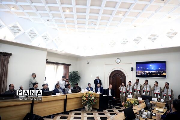نشست مدیران ستاد  مبارزه با مواد مخدربا حضور وزیر آموزش و پرورش