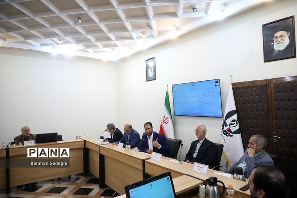 نشست مدیران ستاد  مبارزه با مواد مخدربا حضور وزیر آموزش و پرورش