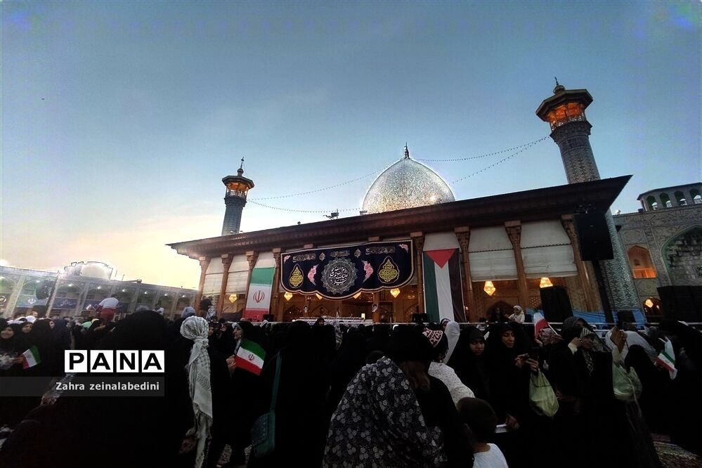 دیدار‌عمومی رئیس‌جمهور‌ی با‌ مردم‌ مهمان‌نواز‌شیراز
