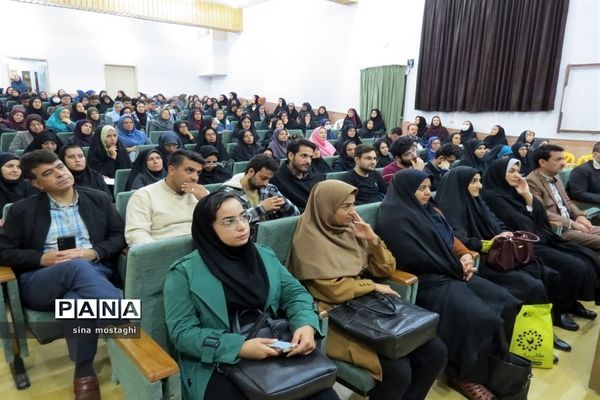 کارگاه فلسفه کودک در کانون ریحانه شهرستان بجنورد