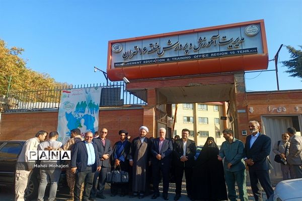 مراسم اعزام ۲۰۰ دانش‌آموز دختر به راهیان نور غرب کشور