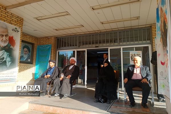 مراسم اعزام ۲۰۰ دانش‌آموز دختر به راهیان نور غرب کشور