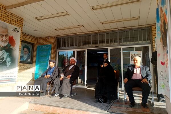 مراسم اعزام ۲۰۰ دانش‌آموز دختر به راهیان نور غرب کشور