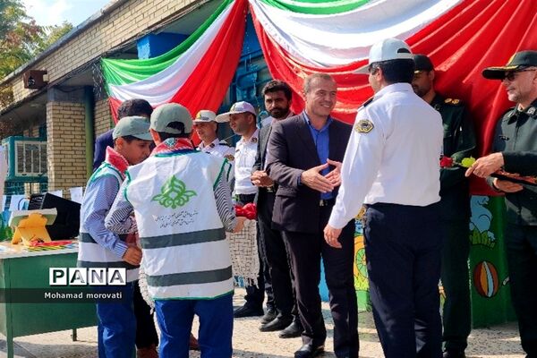 نواختن زنگ همبستگی با مردم فلسطین در شهرستان مانه وسملقان