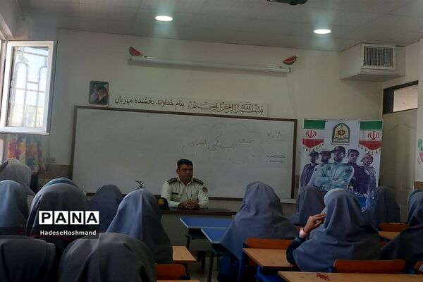 گرامیداشت هفته نیروی انتظامی در خلیل‌آباد