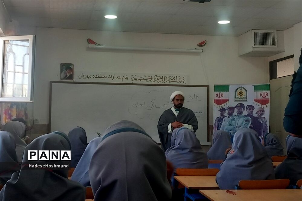 گرامیداشت هفته نیروی انتظامی در خلیل‌آباد