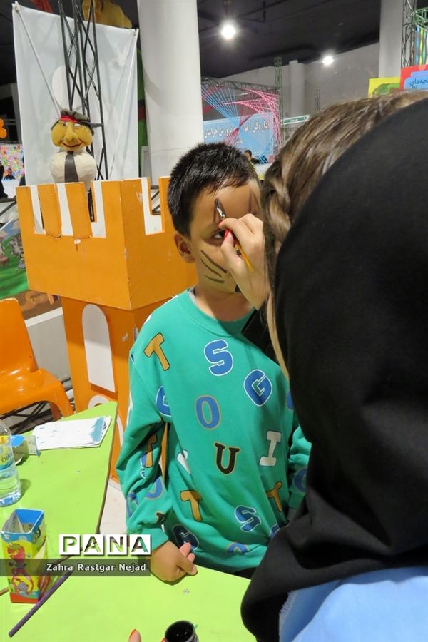 بازدید عموم مردم از نمایشگاه کانون پرورش فکری کودکان و نوجوانان  شهرستان بجنورد