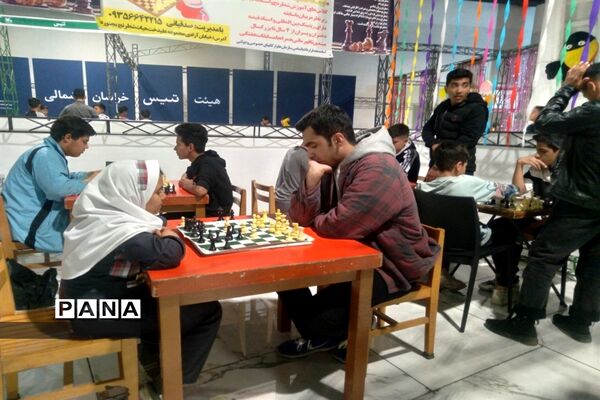 بازدید عموم مردم از نمایشگاه کانون پرورش فکری کودکان و نوجوانان  شهرستان بجنورد