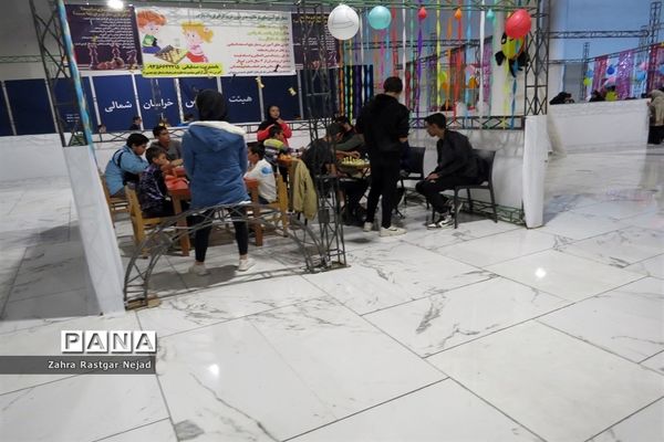 بازدید عموم مردم از نمایشگاه کانون پرورش فکری کودکان و نوجوانان  شهرستان بجنورد