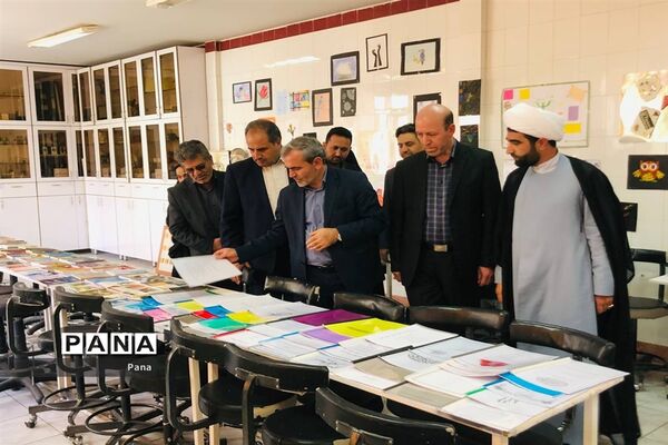 نواختن زنگ هفته بهداشت