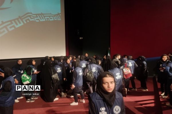 بازدید دانش آموز خبرنگاران استان فارس از موزه  سینما در اولین روز از اردوی ملی آموزش خبرنگاران پانا