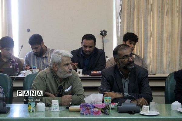 جلسه هم‌اندیشی نخبگان علمی و ورزشی و تقدیر از موکب‌داران شهرستان بوشهر