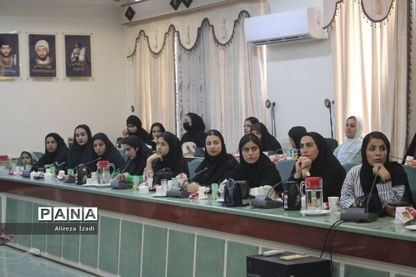 جلسه هم‌اندیشی نخبگان علمی و ورزشی و تقدیر از موکب‌داران شهرستان بوشهر