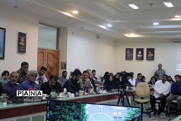 جلسه هم‌اندیشی نخبگان علمی و ورزشی و تقدیر از موکب‌داران شهرستان بوشهر