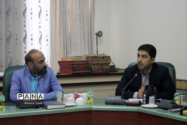 جلسه هم‌اندیشی نخبگان علمی و ورزشی و تقدیر از موکب‌داران شهرستان بوشهر