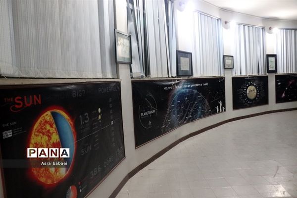 در امتداد فضا