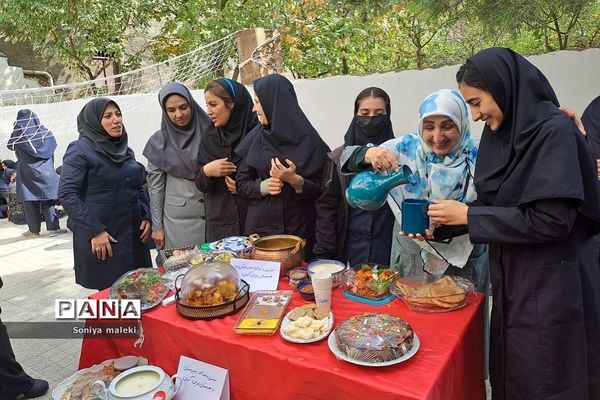 برگزاری جشنواره غذا در مدرسه نوین آفرین رودهن
