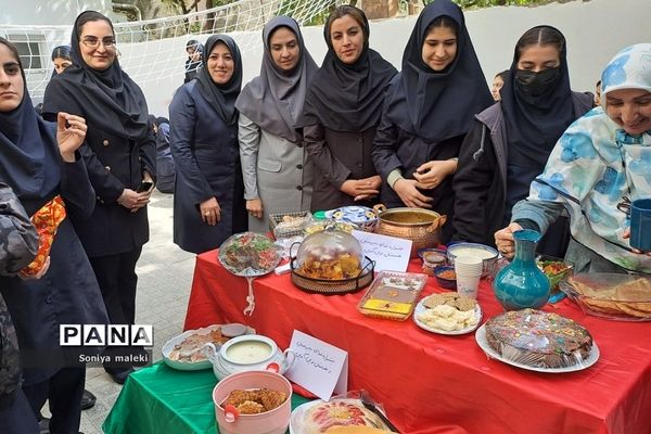 برگزاری جشنواره غذا در مدرسه نوین آفرین رودهن