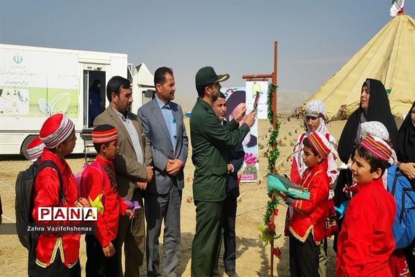 گرامیداشت هفته ملی کودک در مدارس عشایری سیار شهرستان شیروان