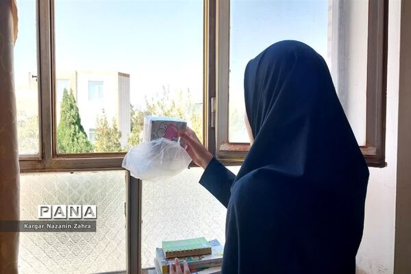 مسابقه نجات تخم مرغ در مدرسه خادم‌زاده