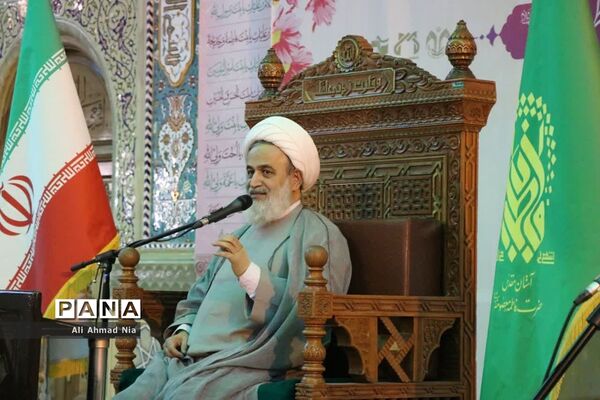 اجتماع دانشجویان دختر سراسر کشور در حرم حضرت معصومه(س)