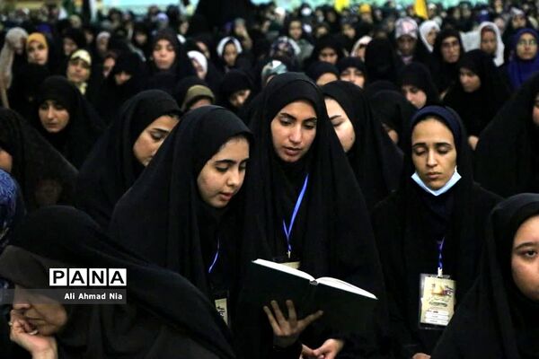 اجتماع دانشجویان دختر سراسر کشور در حرم حضرت معصومه(س)