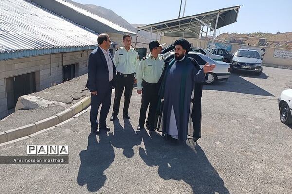 دیدار و تجلیل امام‌جمعه رودهن از کارکنان نیروی انتظامی رودهن و آبعلی