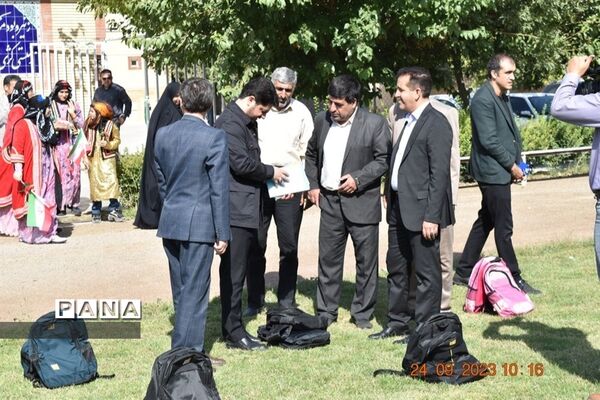 بازدید مدیرکل دفتر توسعه عدالت آموزشی و آموزش عشایر از مدارس و خوابگاه دانش‌آموزان عشایری