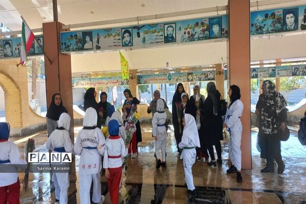 مراسم غبارروبی و میثاق با شهدای شهرستان رباط کریم