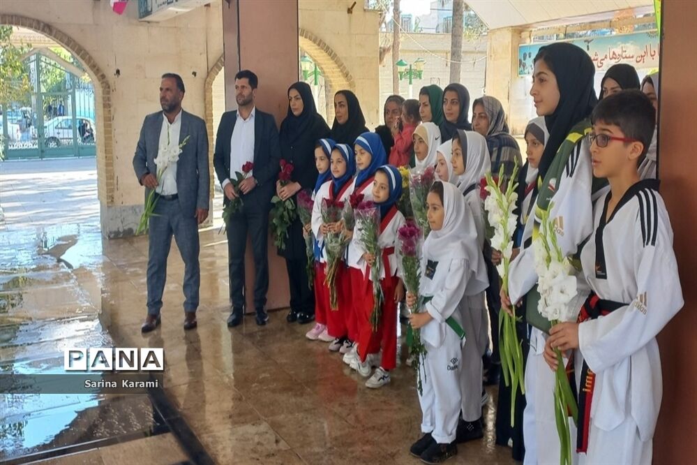 مراسم غبارروبی و میثاق با شهدای شهرستان رباط کریم