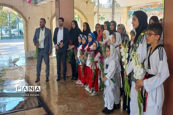 مراسم غبارروبی و میثاق با شهدای شهرستان رباط کریم