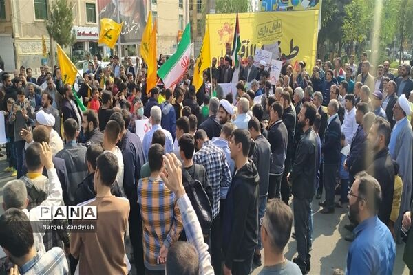 راهپیمایی پرشور دانش‌آموزان و فرهنگیان شهرستان ملارد در حمایت از مردم فلسطین