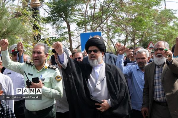 صلابت شعار کودکان و نوجوانان بافقی در حمایت از فلسطین