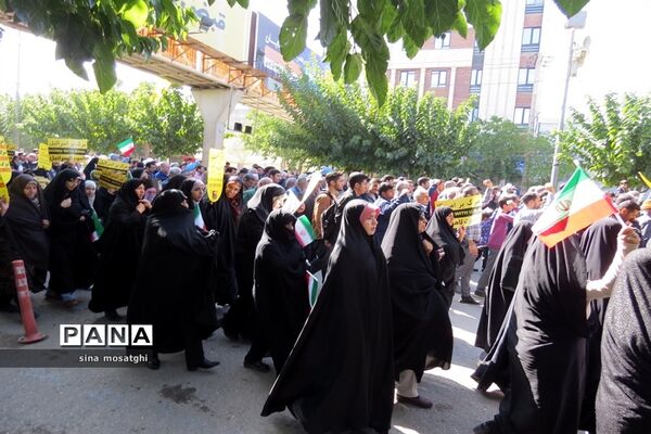 برگزاری راهپیمایی برای حمایت از کودکان فلسطینی در بجنورد