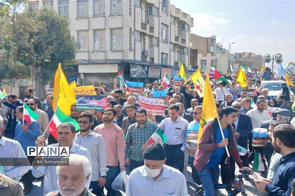 راهپیمایی مردم استان مرکزی در حمایت از مقاومت فلسطین