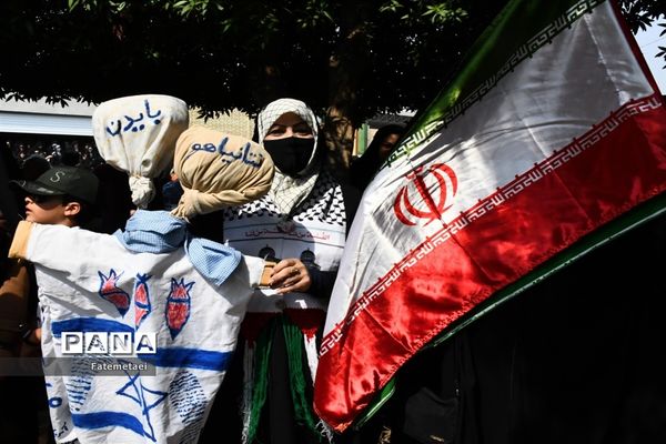 حضور پرشور مردم اهواز در راهپیمایی طوفان الاقصی