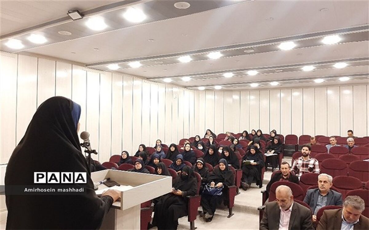 مدیران مدارس، کانون اشاعه و تحقق تربیت تکامل‌یافته و متعالی در مدارس هستند