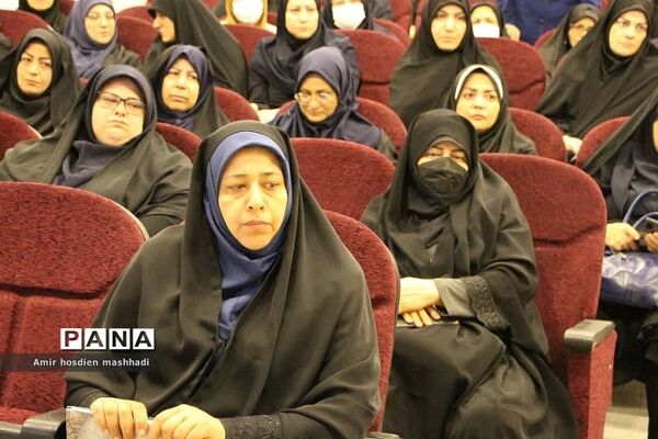 جلسه هم‌اندیشی مسائل تربیتی و پرورشی مدیران مدارس با امام جمعه رودهن