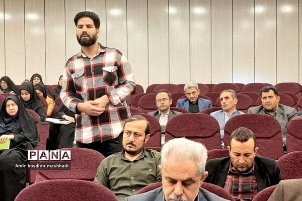 جلسه هم‌اندیشی مسائل تربیتی و پرورشی مدیران مدارس با امام جمعه رودهن