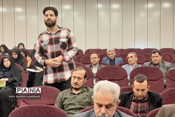 جلسه هم‌اندیشی مسائل تربیتی و پرورشی مدیران مدارس با امام جمعه رودهن