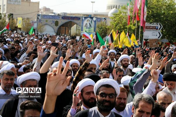 راهپیمایی مردم قم در حمایت از مبارزان فلسطینی