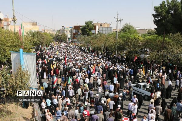راهپیمایی مردم قم در حمایت از مبارزان فلسطینی
