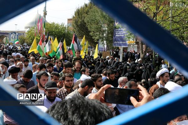 راهپیمایی مردم قم در حمایت از مبارزان فلسطینی