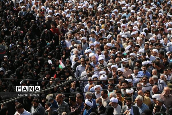 راهپیمایی مردم قم در حمایت از مبارزان فلسطینی