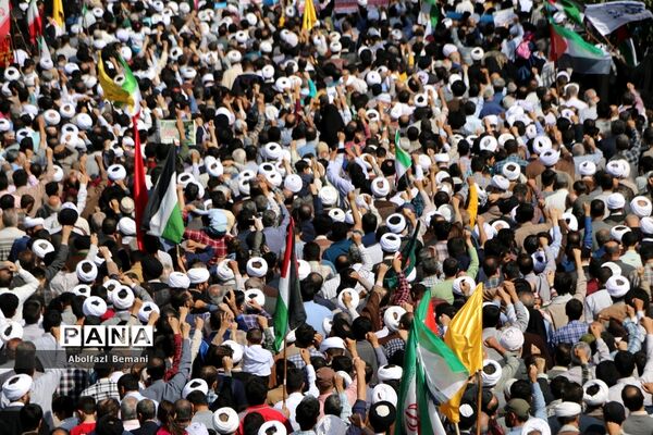 راهپیمایی مردم قم در حمایت از مبارزان فلسطینی