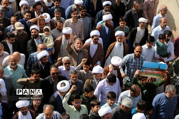 راهپیمایی مردم قم در حمایت از مبارزان فلسطینی