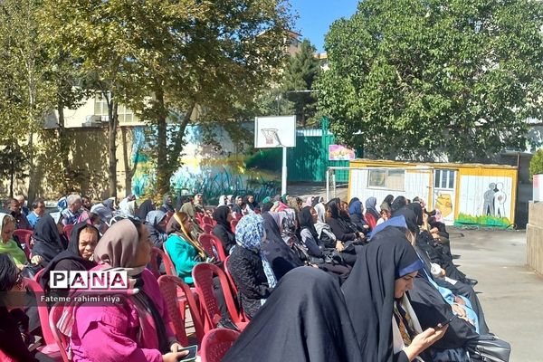 برگزاری انتخابات انجمن اولیا و مربیان در دبیرستان تربیت رودهن