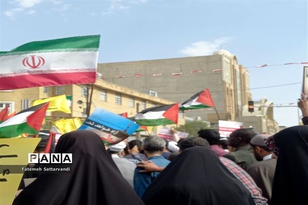 حضور کودکان و نوجوانان قمی در راهپیمایی حمایت از ملت فلسطین